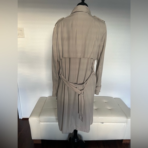 SOLD -ZARA Beige Lightweight Trench Coat Size M - Picture 6 of 8